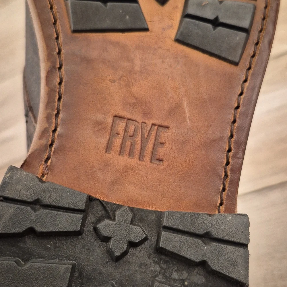 Frye bowery dark